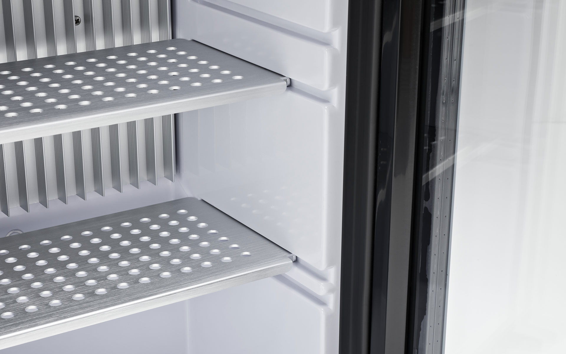 indel-b-hospitality-drink-t30-plus-pv-minibar-30-l-vitr image 5