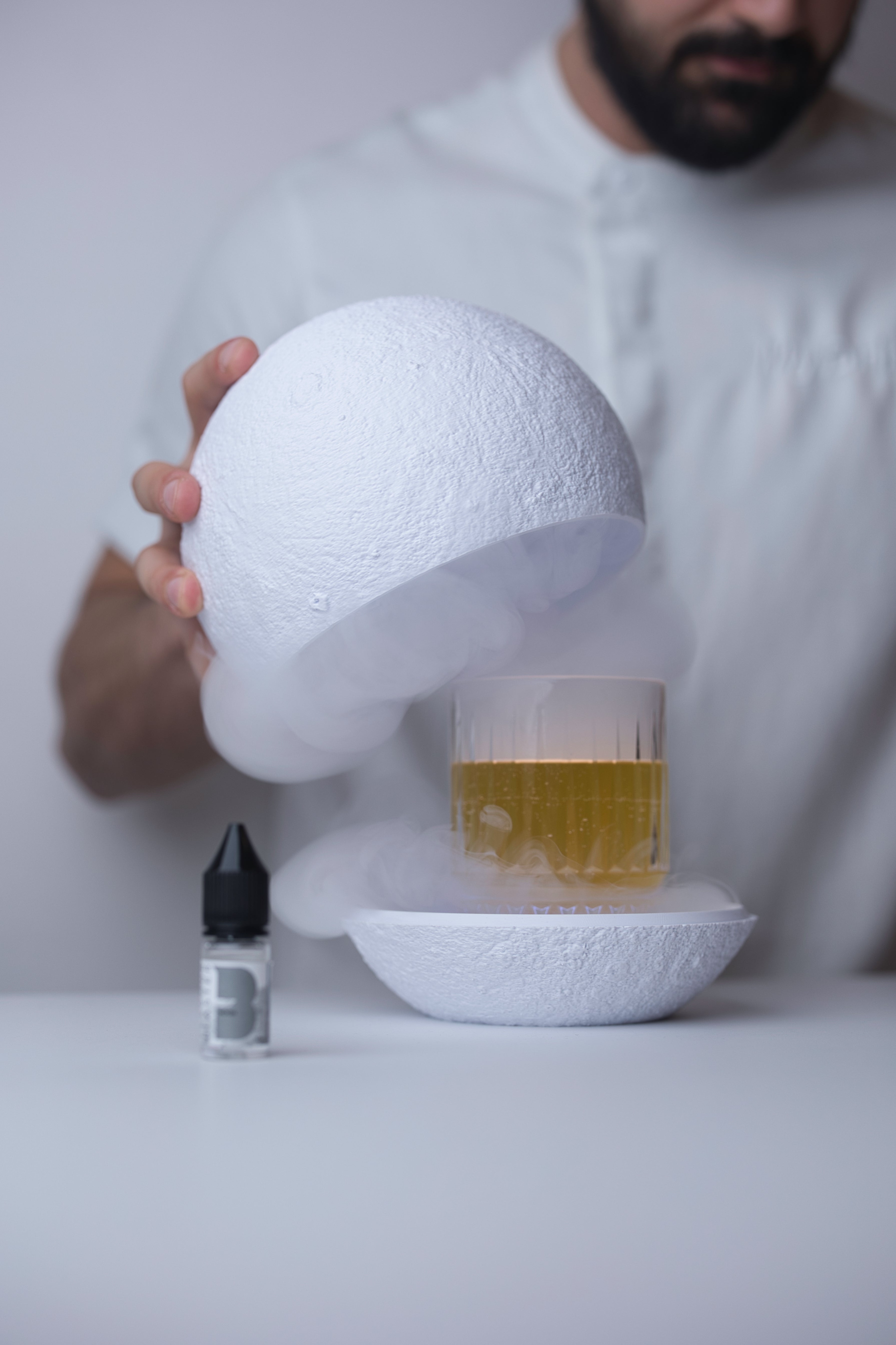flavour-blaster-cloches-moon-cloche-led-cloche-fum-e image 2