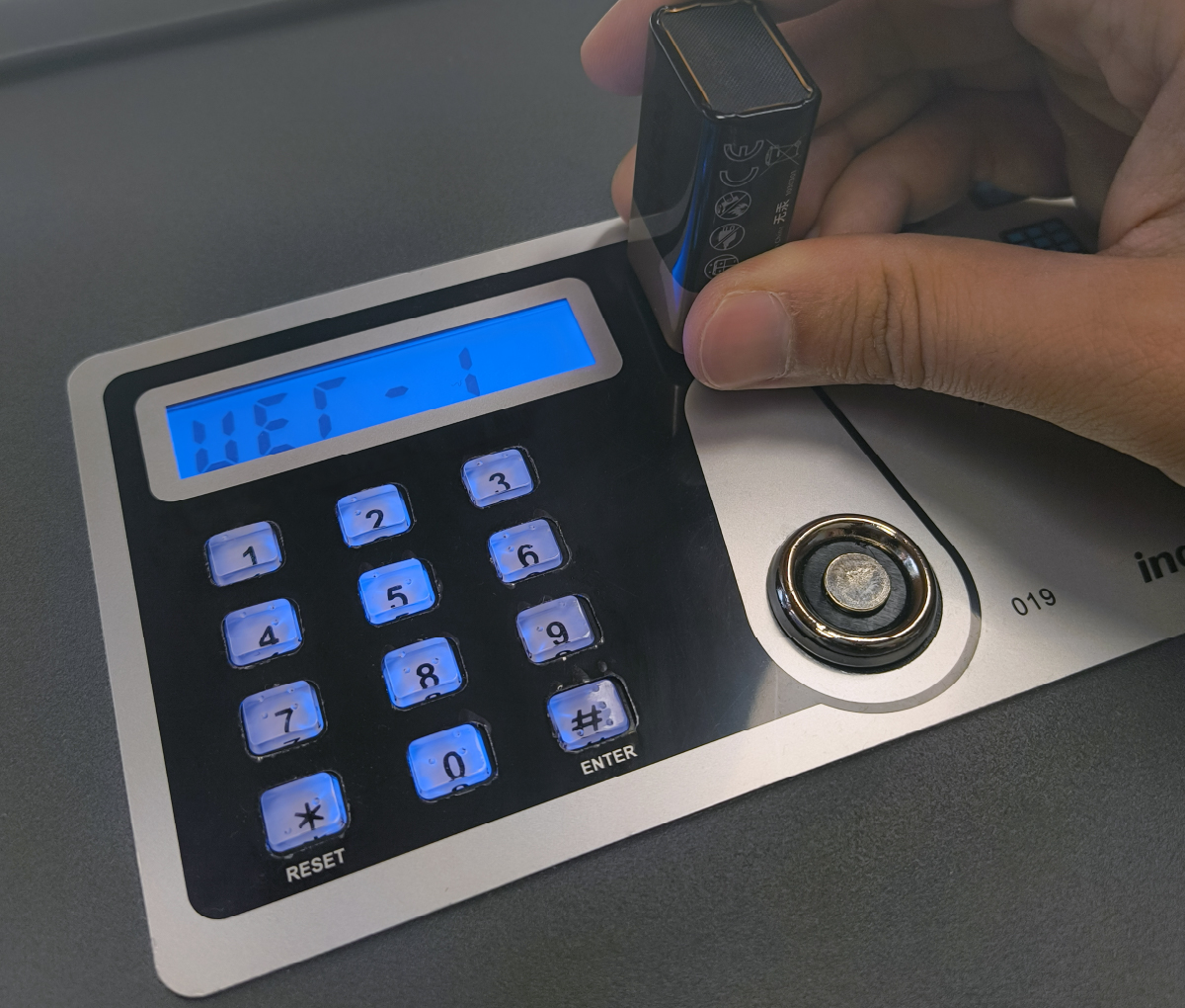 indel-b-safe-top-open-smart-coffre-fort-h-tel-secteur image 6