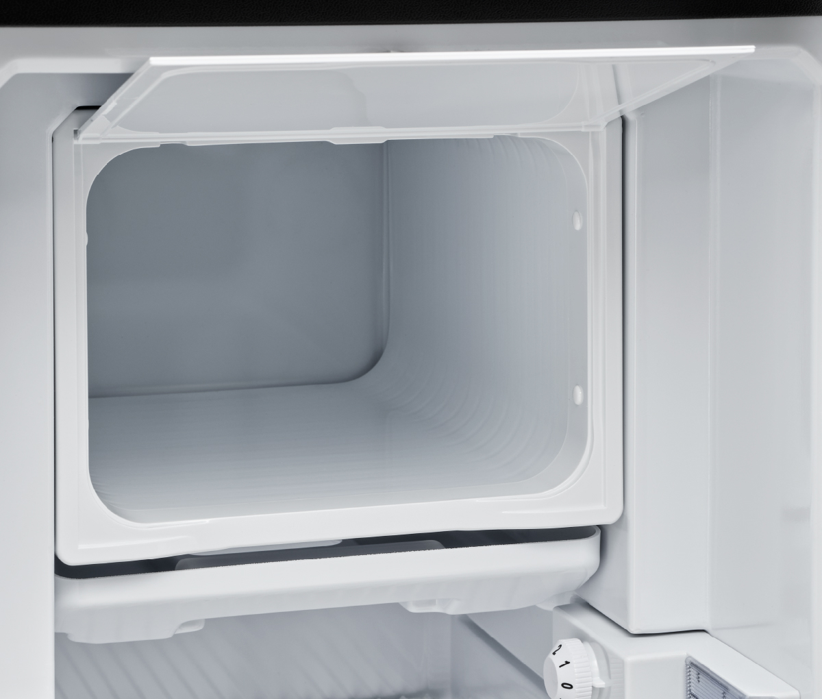 indel-b-adventure-el86-frigo-vertical-compact-easy-fix image 4