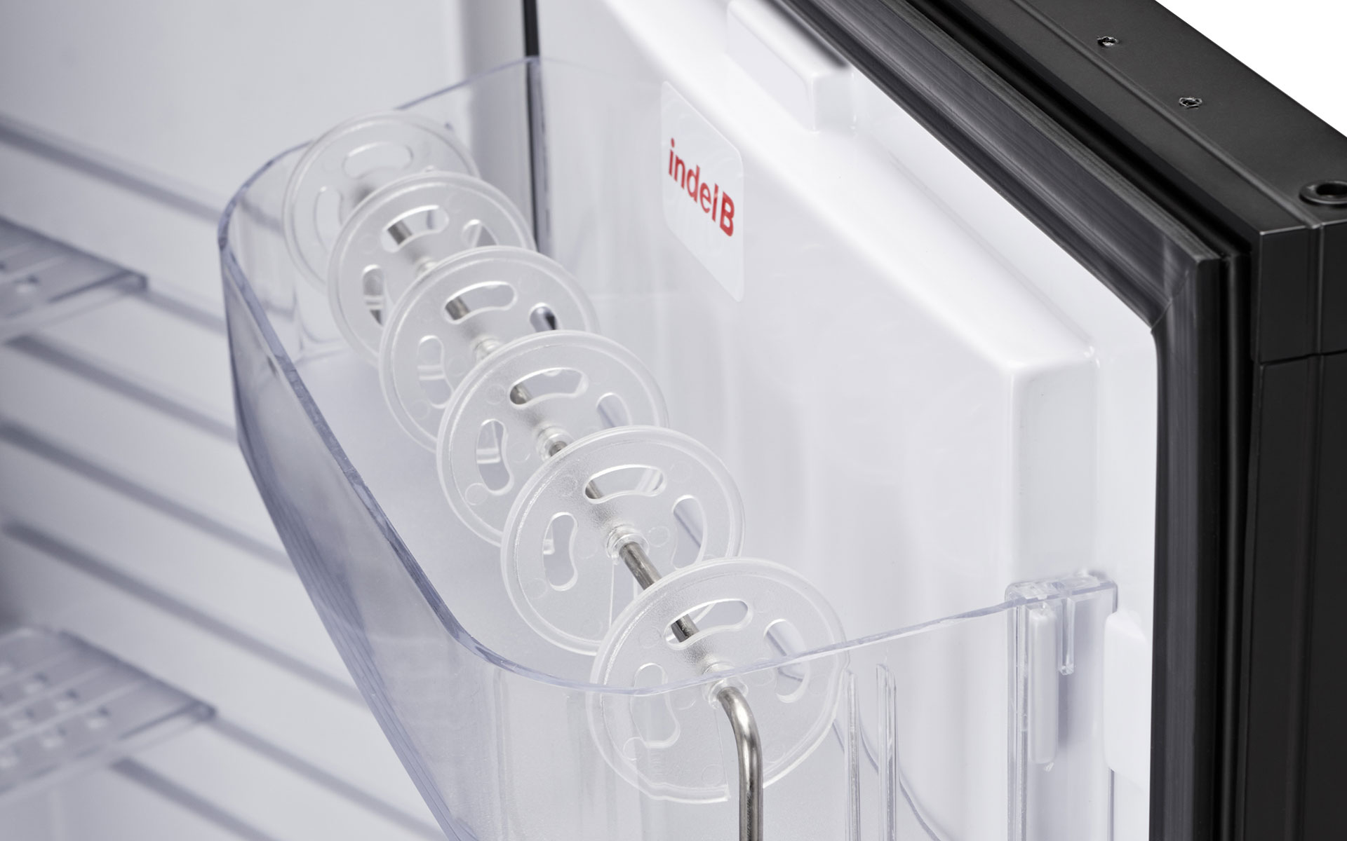 indel-b-hospitality-k35-smart-minibar-35-l-habillable image 4